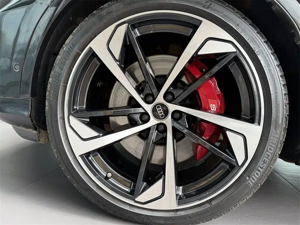 Audi Audi SQ7 2024 4.0 TFSI Night Knight Edition 2024 - thumbnail 13
