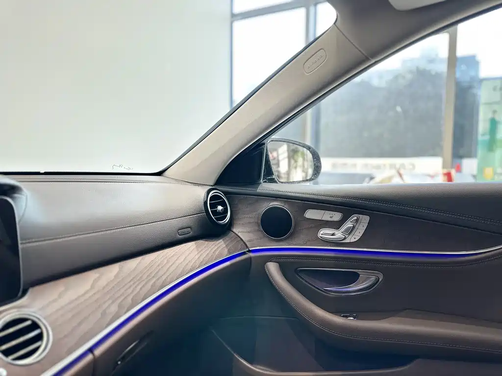 Mercedes-Benz Mercedes-Benz E-Class 2020 Facelift E 300 L Fashion Edition 2020 - thumbnail 8