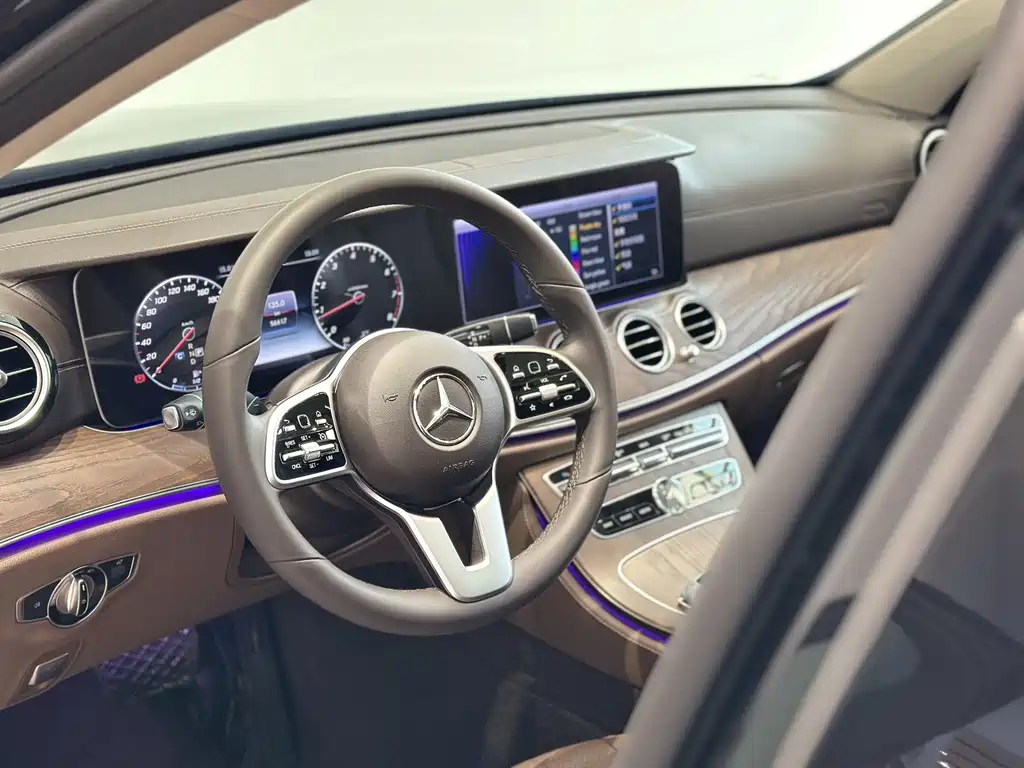 Mercedes-Benz Mercedes-Benz E-Class 2020 Facelift E 300 L Fashion Edition 2020 - thumbnail 11