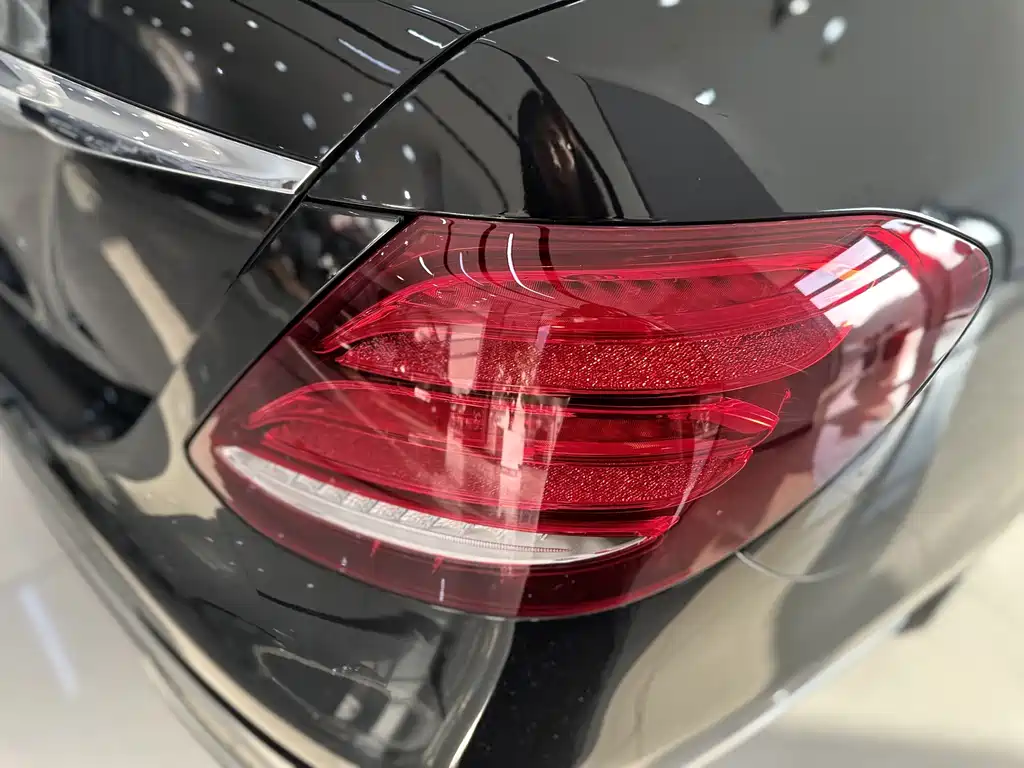Mercedes-Benz Mercedes-Benz E-Class 2020 Facelift E 300 L Fashion Edition 2020 - thumbnail 22