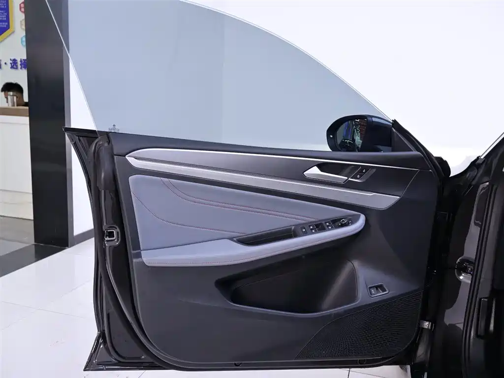 Volkswagen Lamando 2025 Lamando L 280TSI DSG Cool Spice Edition 2025 - thumbnail 18