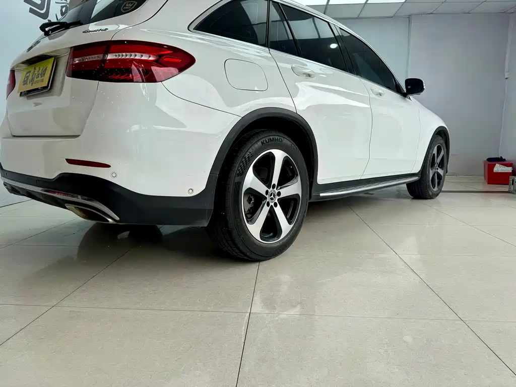 Mercedes-Benz Mercedes-Benz GLC 2018 GLC 260 4MATIC Luxury Model 2018 - thumbnail 22