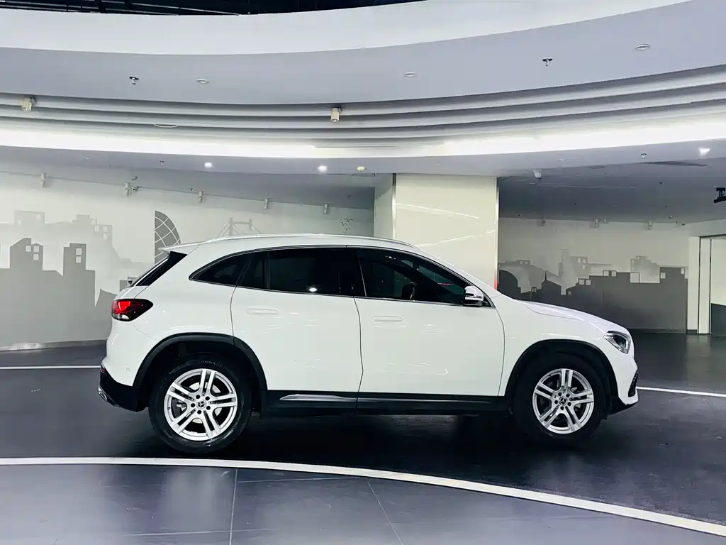Mercedes-Benz Mercedes-Benz GLA 2020 GLA 180 2021 - thumbnail 4