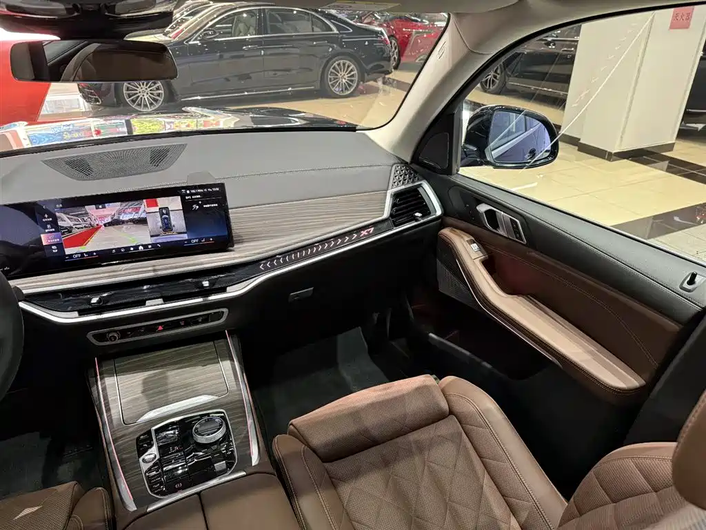 BMW BMW X7 xDrive40i Luxury Package 2026 - thumbnail 21