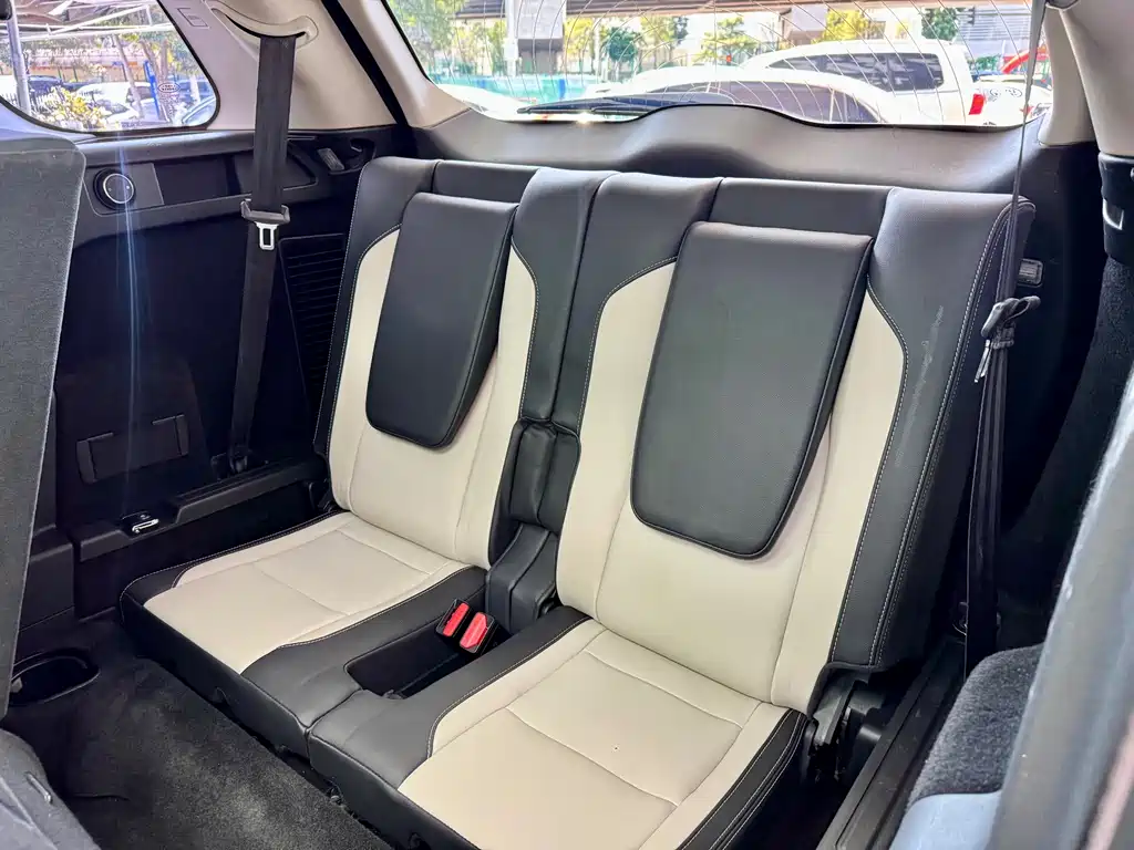 Land Rover Discovery Sport 2020 249PS R-Dynamic Performance Technology Edition 7-seater 2020 - thumbnail 9