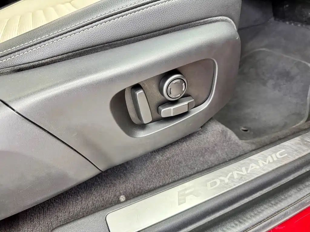 Land Rover Discovery Sport 2020 249PS R-Dynamic Performance Technology Edition 7-seater 2020 - thumbnail 16