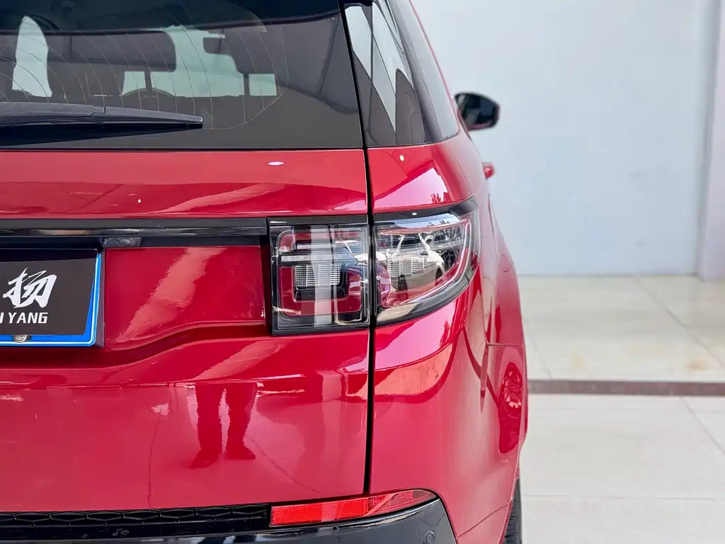 Land Rover Discovery Sport 2020 249PS R-Dynamic Performance Technology Edition 7-seater 2020 - thumbnail 25