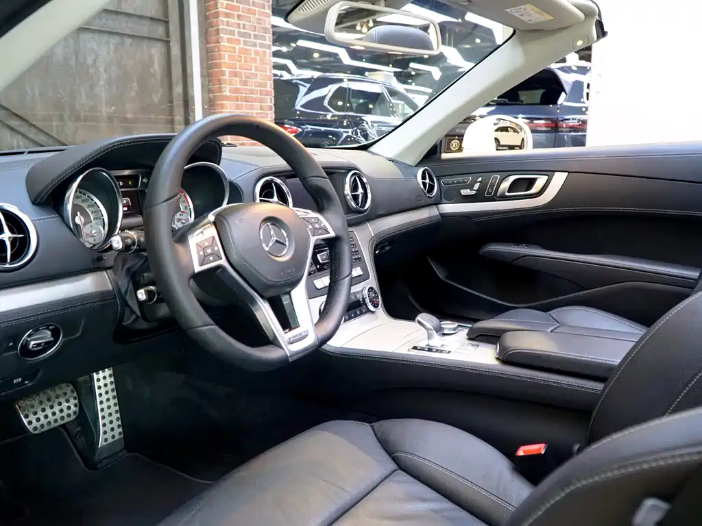 Mercedes-Benz Mercedes-Benz SL-Class 2013 SL 350 Fashion Edition 2013 - thumbnail 6