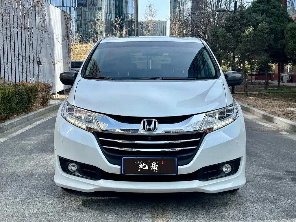 Honda Honda Odyssey 2017 2.4L Executive Edition 2018 - thumbnail 3