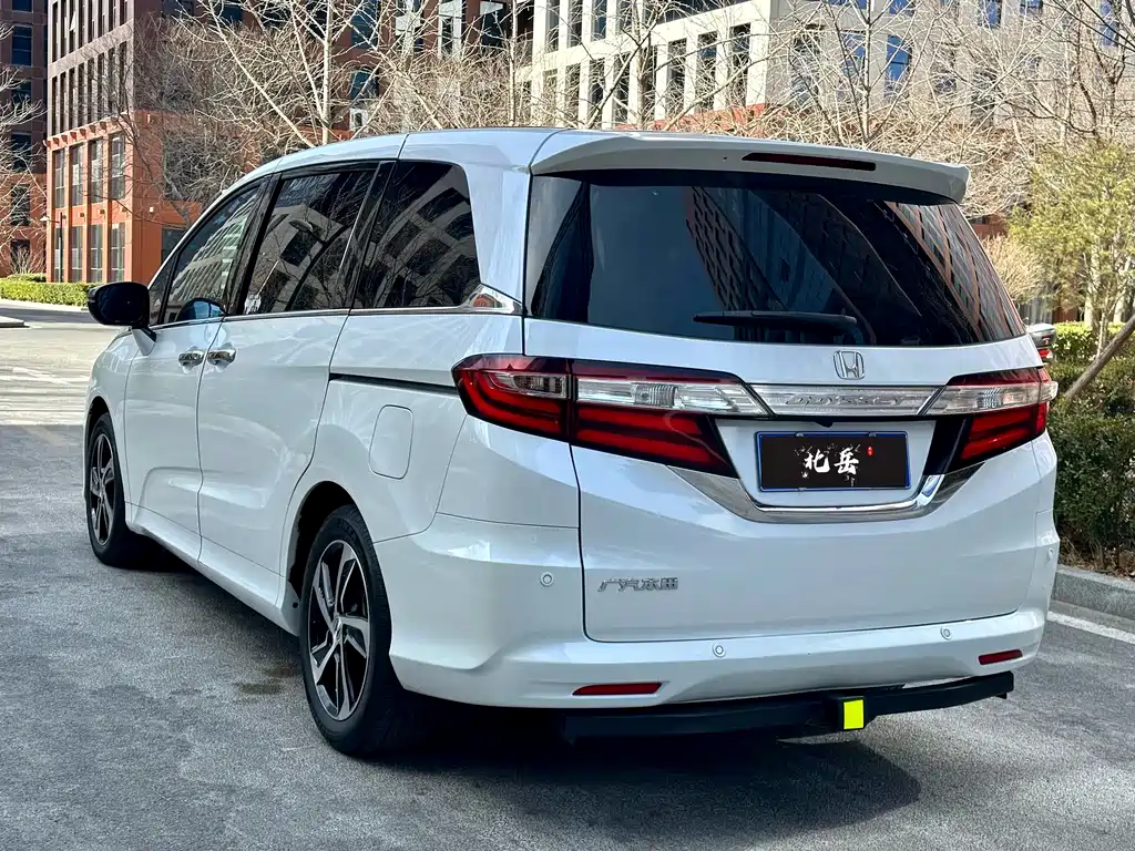 Honda Honda Odyssey 2017 2.4L Executive Edition 2018 - thumbnail 4