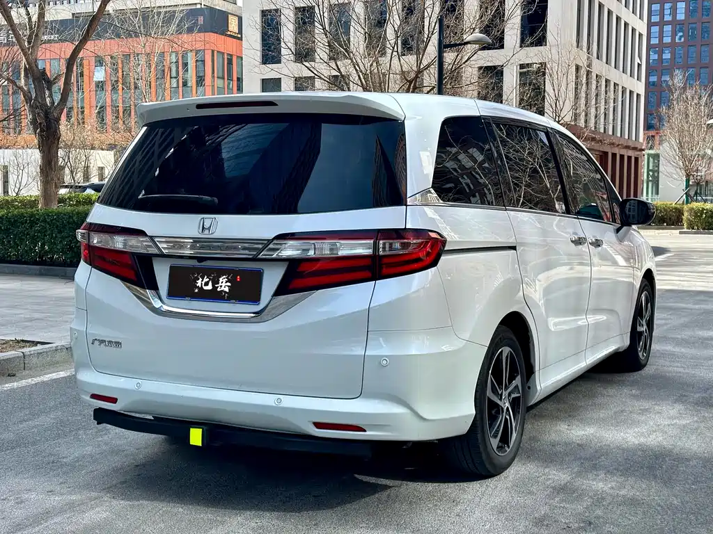 Honda Honda Odyssey 2017 2.4L Executive Edition 2018 - thumbnail 6