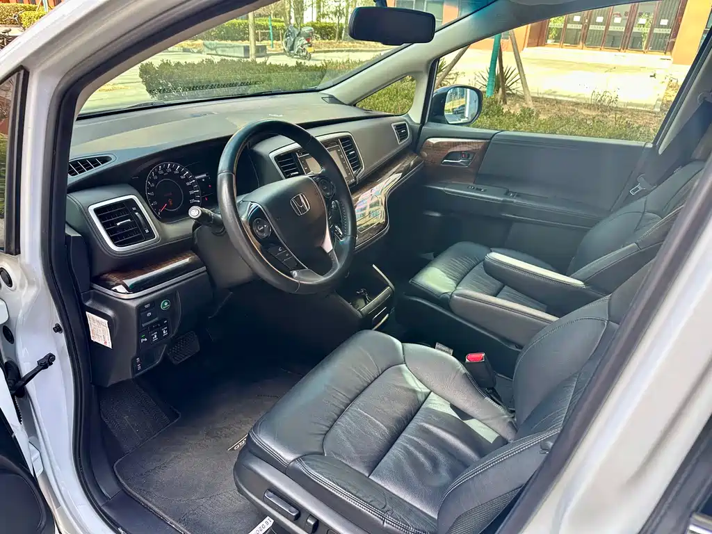 Honda Honda Odyssey 2017 2.4L Executive Edition 2018 - thumbnail 8
