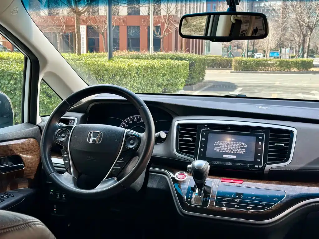 Honda Honda Odyssey 2017 2.4L Executive Edition 2018 - thumbnail 11