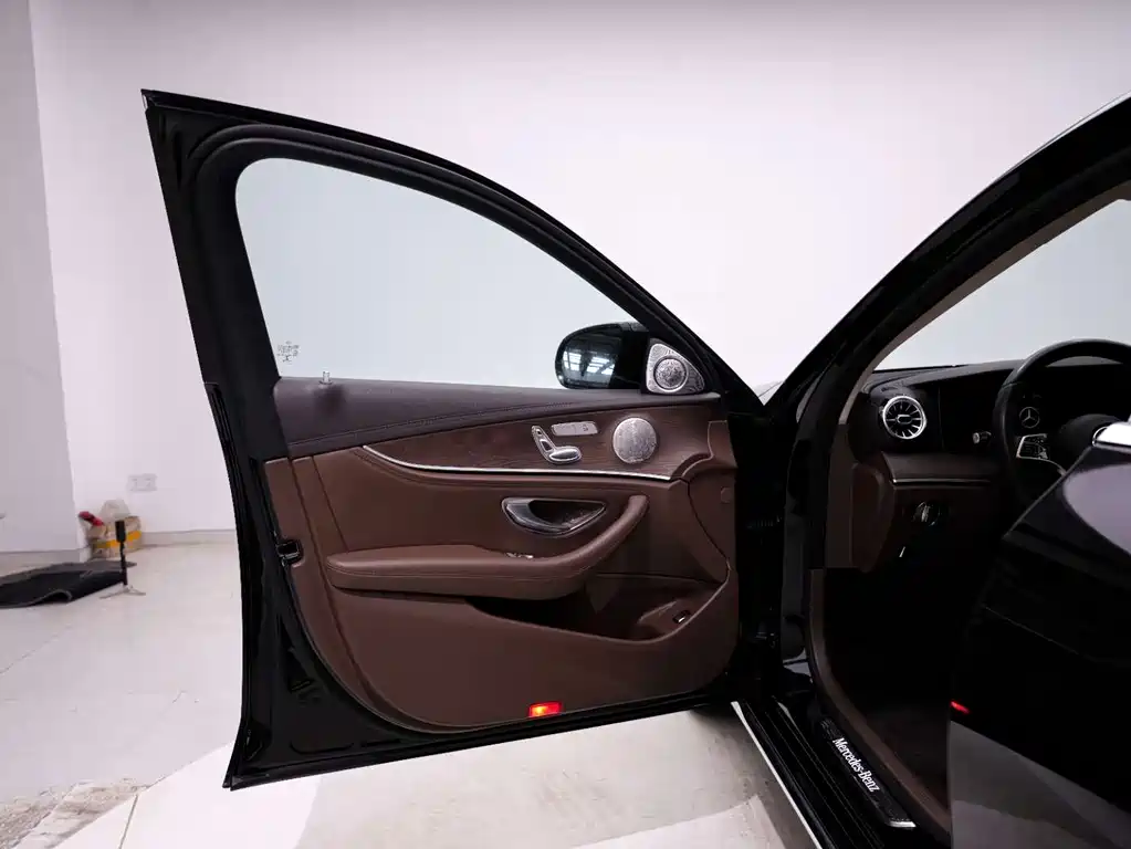 Mercedes-Benz Mercedes-Benz E-Class 2021 Model Year Facelift E 260 L 2021 - thumbnail 14
