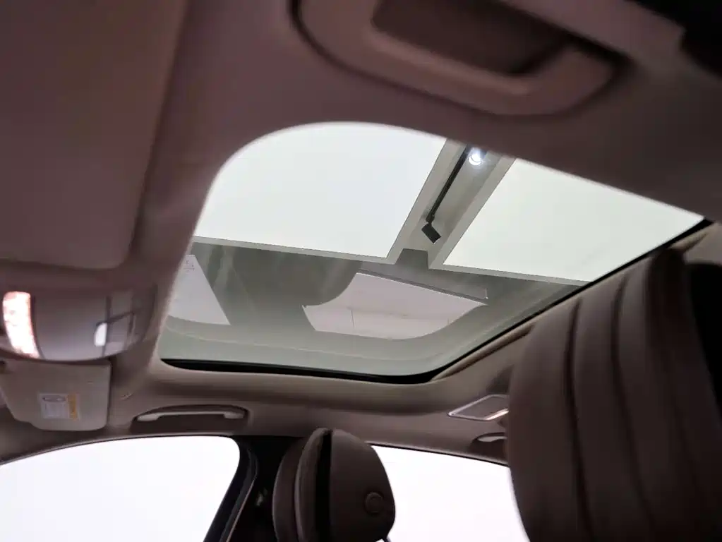 Mercedes-Benz Mercedes-Benz E-Class 2021 Model Year Facelift E 260 L 2021 - thumbnail 15