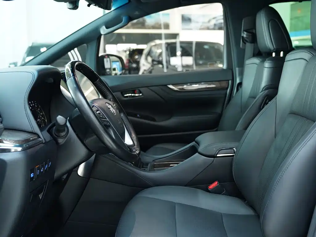 Toyota Alphard 2020 Dual Engine 2.5L HV Luxury Version 2021 - thumbnail 4