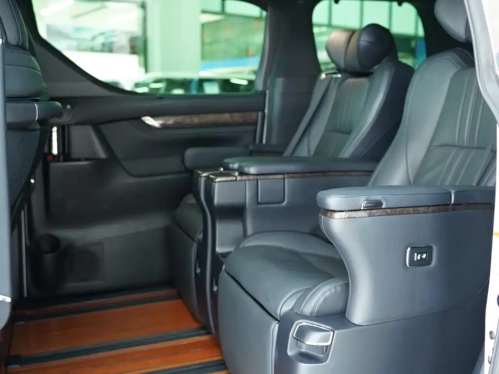 Toyota Alphard 2020 Dual Engine 2.5L HV Luxury Version 2021 - thumbnail 10