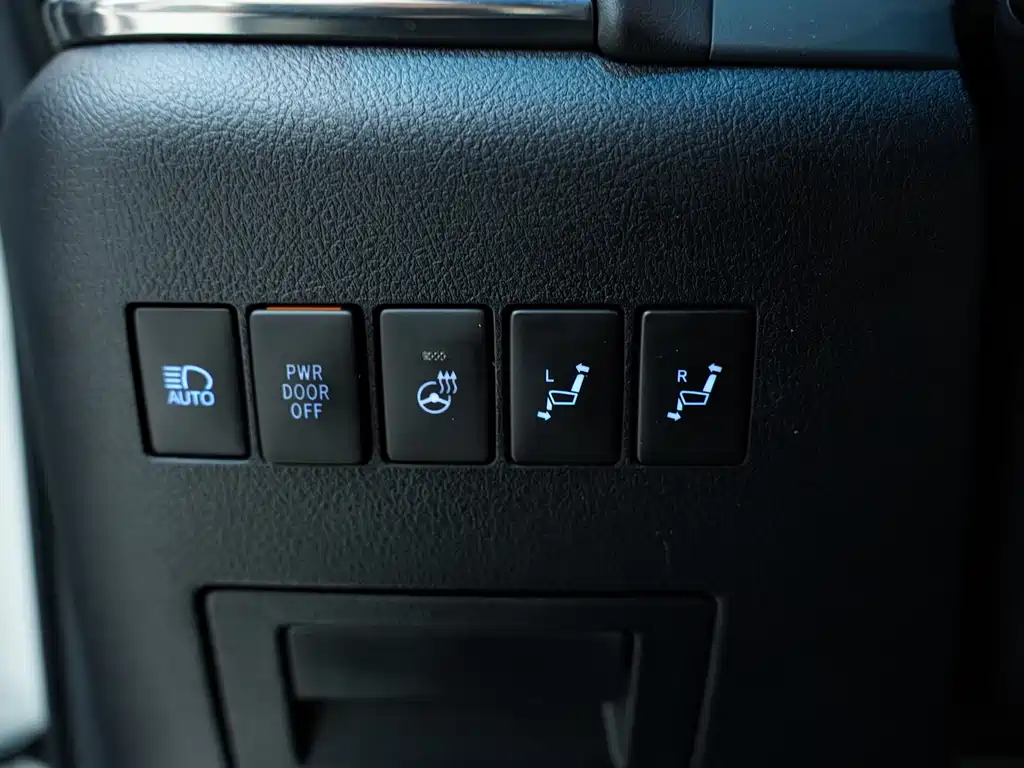 Toyota Alphard 2020 Dual Engine 2.5L HV Luxury Version 2021 - thumbnail 13