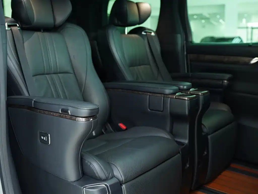 Toyota Alphard 2020 Dual Engine 2.5L HV Luxury Version 2021 - thumbnail 17