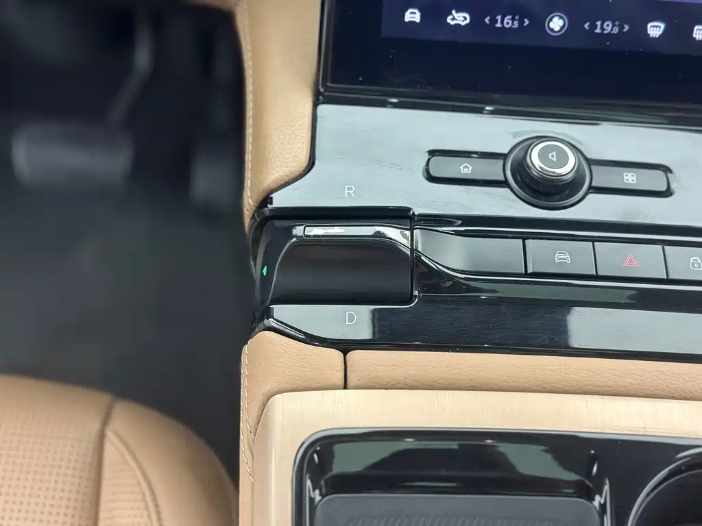 NIO NIO ES8 2018 355KM Standard Edition 7-seater 2018 - thumbnail 17