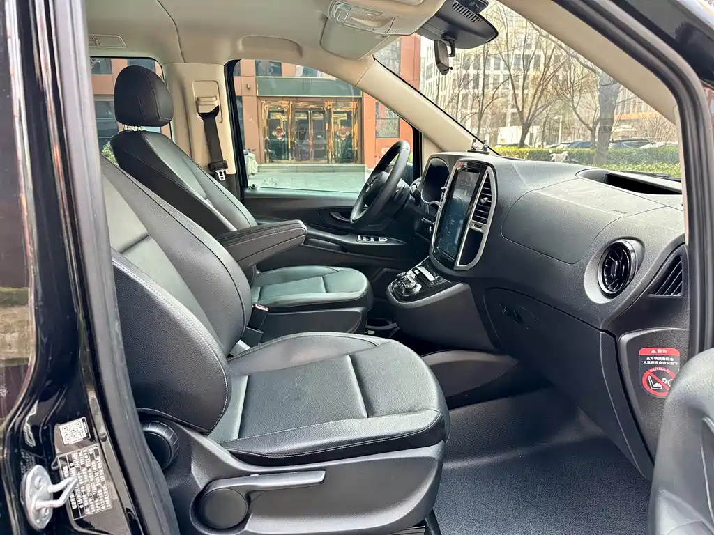 Mercedes-Benz Vito 2021 2.0T Elite 7-seater 2022 - thumbnail 11