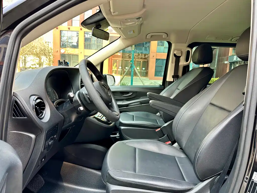 Mercedes-Benz Vito 2021 2.0T Elite 7-seater 2022 - thumbnail 12