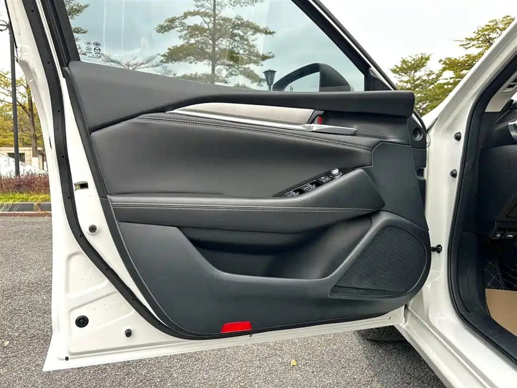 Mazda Mazda6 2021 2.5L Skyactiv-G Sport Edition 2021 - thumbnail 4