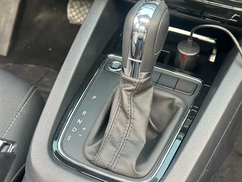 Volkswagen Volkswagen Sagitar 2018 1.6L Automatic Comfort Model 2018 - thumbnail 10