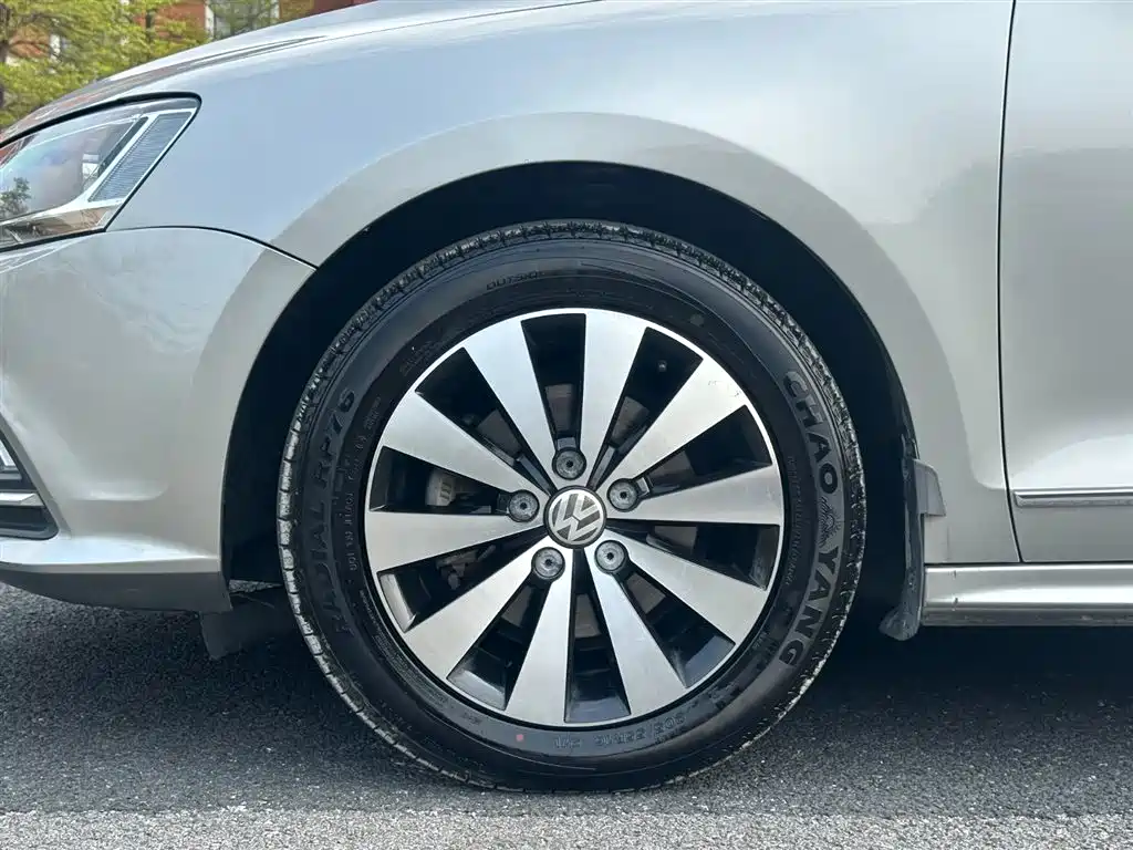 Volkswagen Volkswagen Sagitar 2018 1.6L Automatic Comfort Model 2018 - thumbnail 17