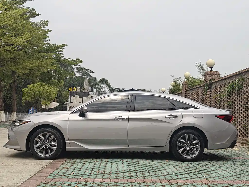Toyota Toyota Avalon 2021 2.5L Luxury Edition 2021 - thumbnail 5