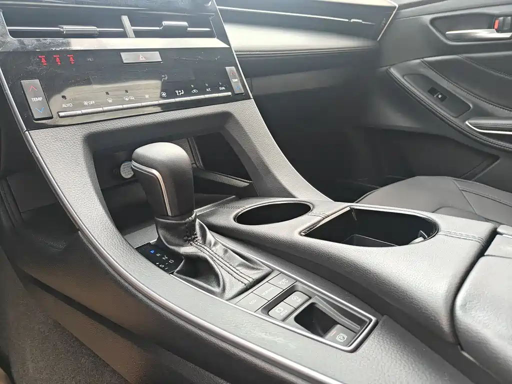 Toyota Toyota Avalon 2021 2.5L Luxury Edition 2021 - thumbnail 10