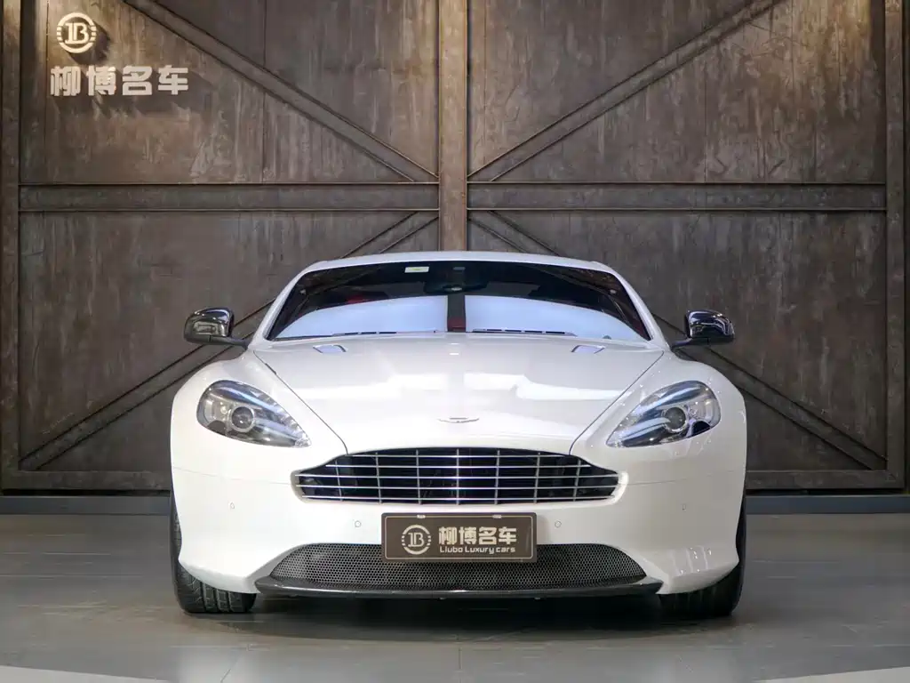 Aston Martin Aston Martin DB9 2013 6.0L Coupe 2015 - thumbnail 2