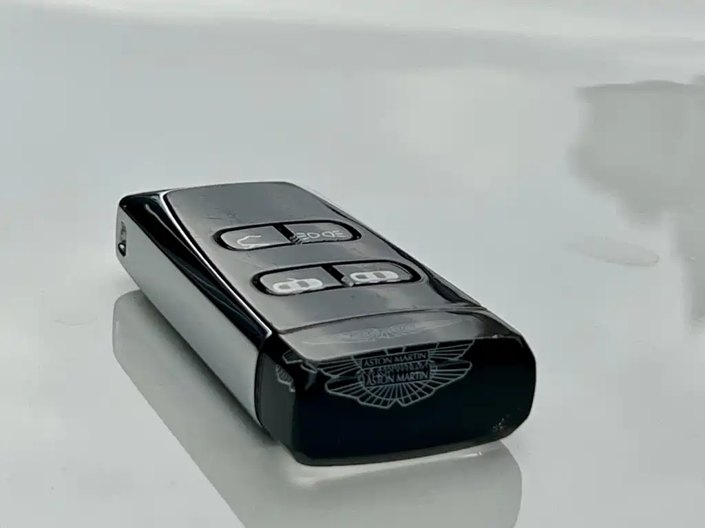 Aston Martin Aston Martin DB9 2013 6.0L Coupe 2015 - thumbnail 8