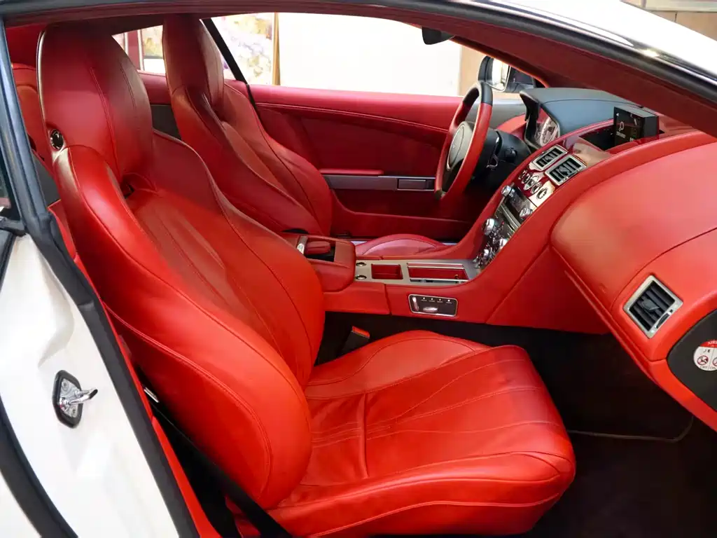 Aston Martin Aston Martin DB9 2013 6.0L Coupe 2015 - thumbnail 11