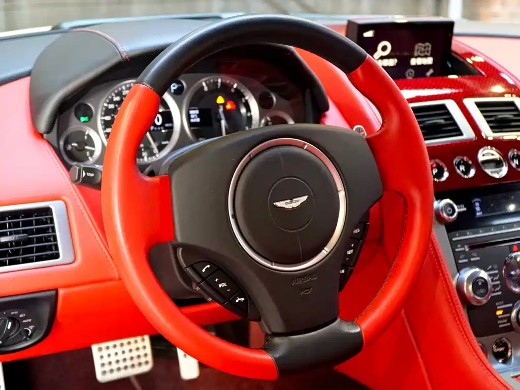 Aston Martin Aston Martin DB9 2013 6.0L Coupe 2015 - thumbnail 16