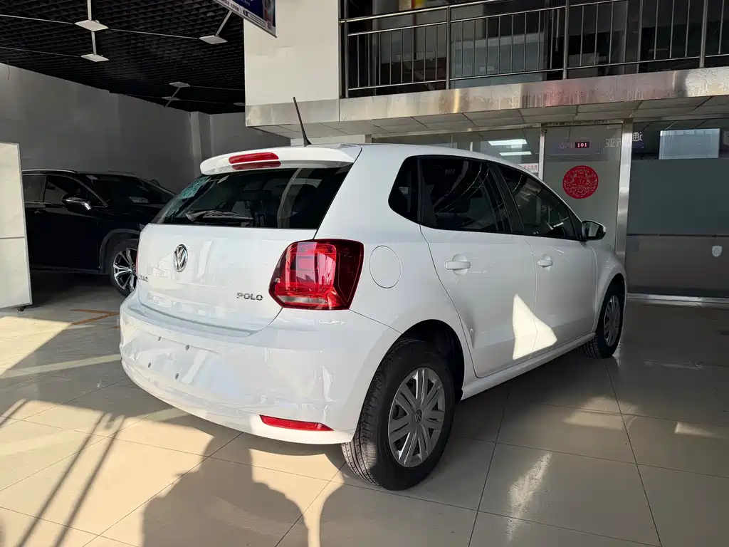 Volkswagen Volkswagen Polo 2016 1.4L Automatic Style Edition 2016 - thumbnail 10