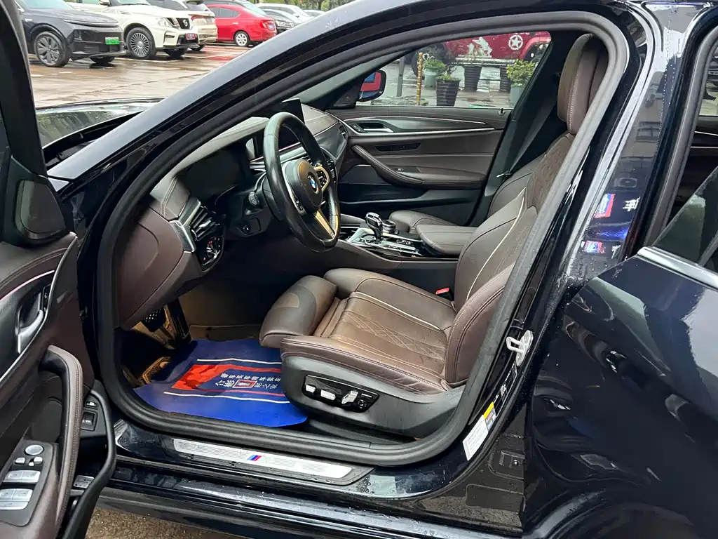 BMW BMW 5 Series New Energy 2021 Model Facelift 535Le Pioneer Edition M Sport Package 2020 - thumbnail 3