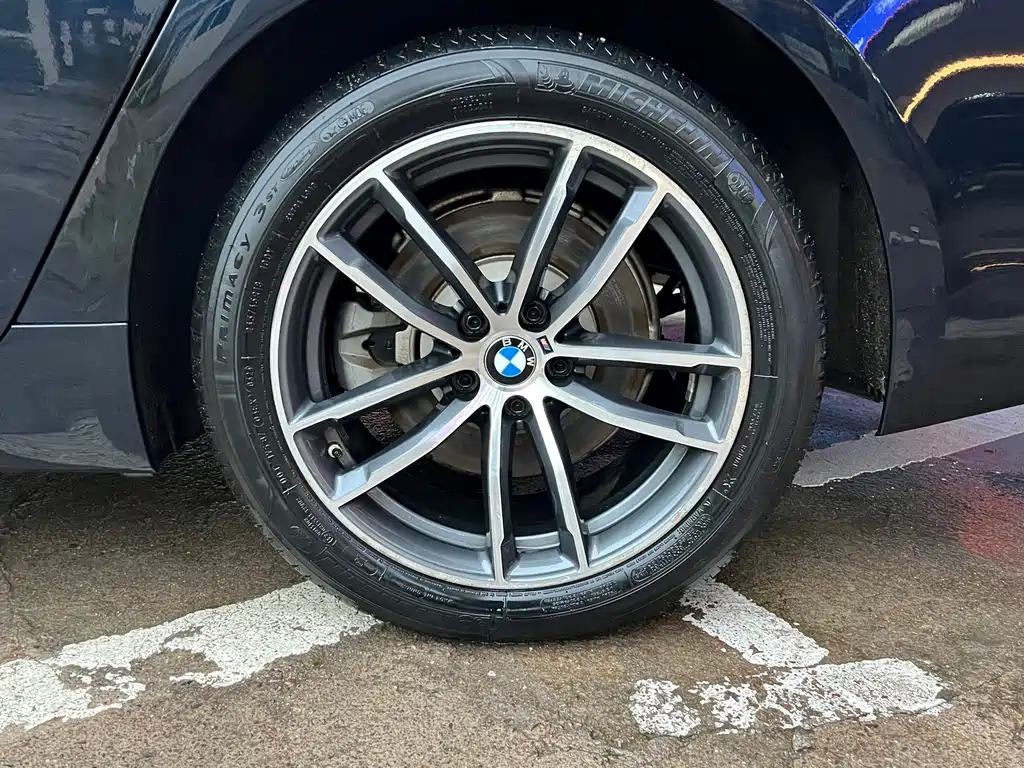 BMW BMW 5 Series New Energy 2021 Model Facelift 535Le Pioneer Edition M Sport Package 2020 - thumbnail 25