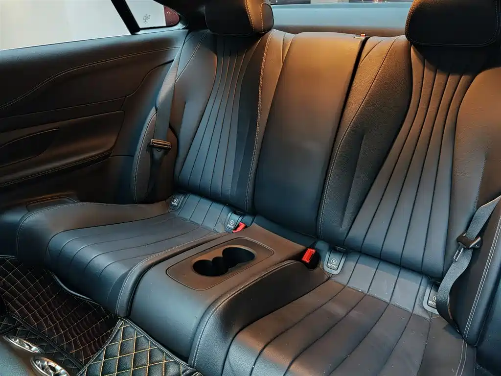 Mercedes-Benz Mercedes-Benz E-Class Coupe E 260 2021 Model 2021 - thumbnail 14