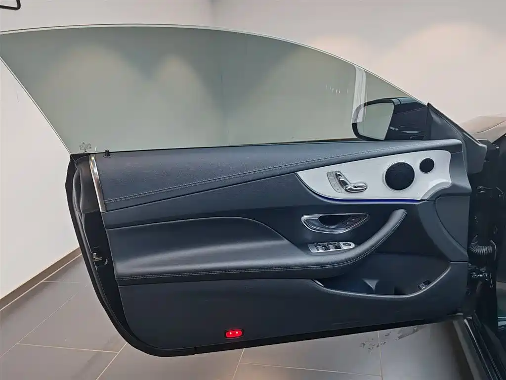 Mercedes-Benz Mercedes-Benz E-Class Coupe E 260 2021 Model 2021 - thumbnail 19