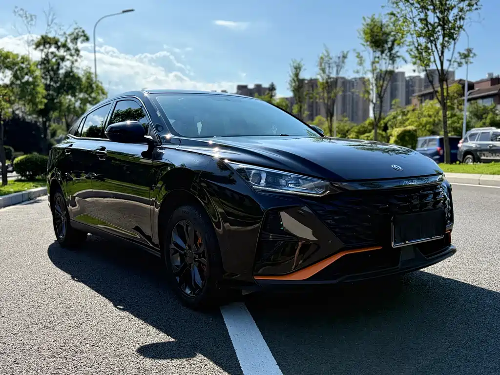 Dongfeng Fengshen Yi Xuan 2023 Mahle Edition 1.5L Automatic Chasing Wind Version 2023 - thumbnail 3