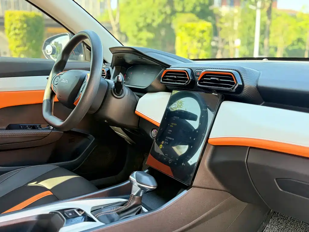 Dongfeng Fengshen Yi Xuan 2023 Mahle Edition 1.5L Automatic Chasing Wind Version 2023 - thumbnail 6