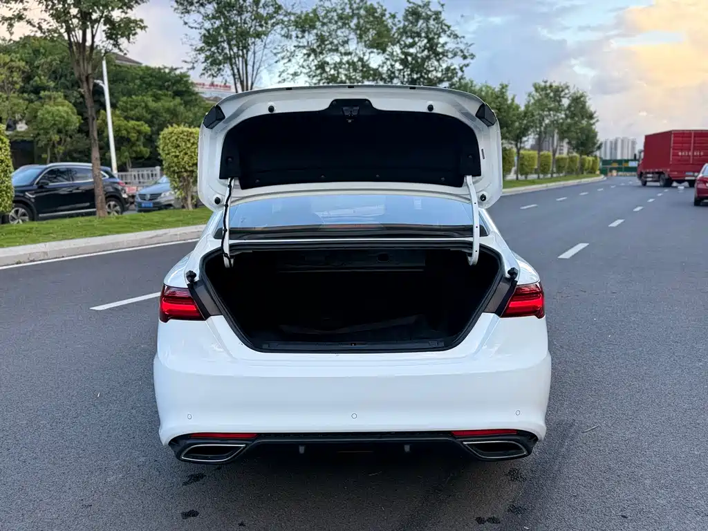 Geely Auto Emgrand 2021 1.4T CVT Asian Games Edition 2021 - thumbnail 13