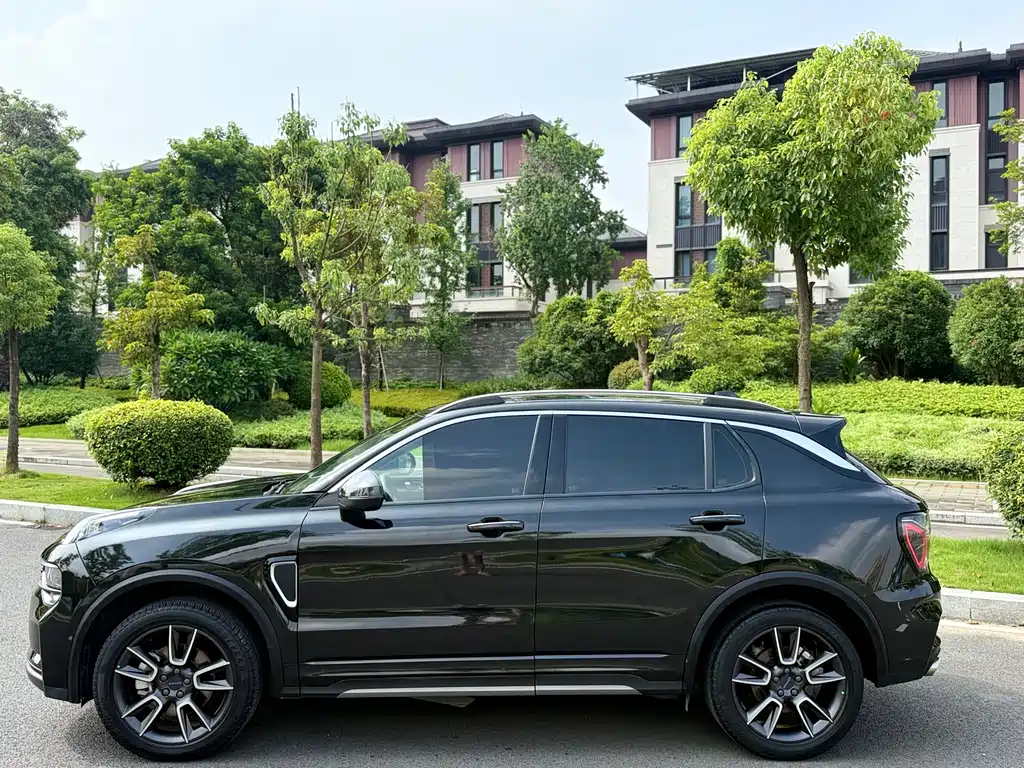 Lynk & Co Lynk & Co 01 2020 2.0T FWD Pure Pro Edition国VI 2022 - thumbnail 5