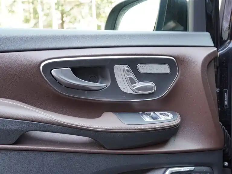 Mercedes-Benz Mercedes-Benz V-Class 2024 V 300 L Long Wheelbase Luxury Edition 2024 - thumbnail 17