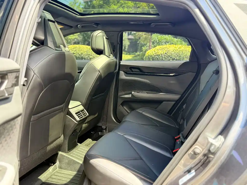 Changan Changan UNI-V 2022 1.5T Excellence Edition 2022 - thumbnail 9