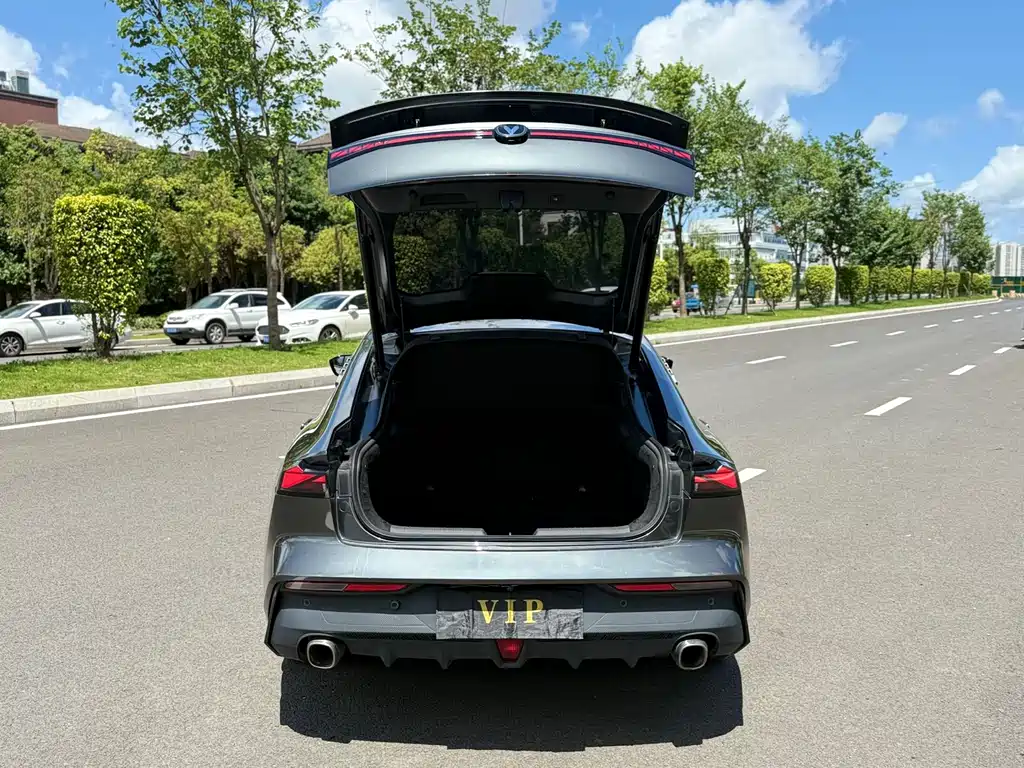 Changan Changan UNI-V 2022 1.5T Excellence Edition 2022 - thumbnail 11