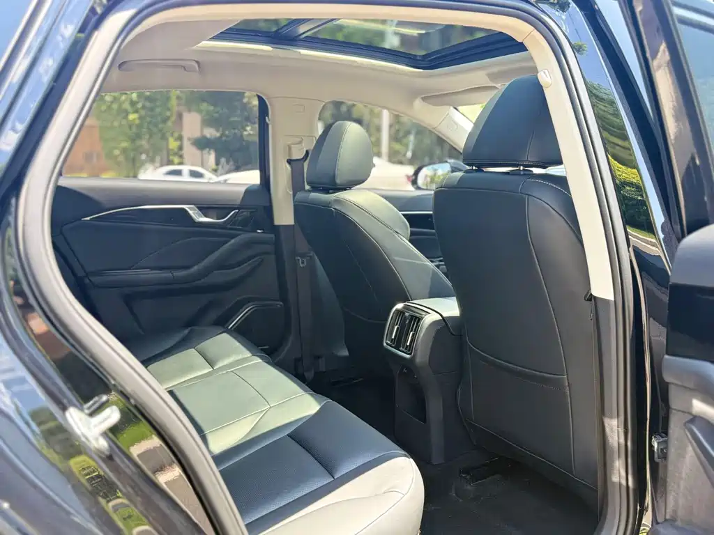 Bestune Bestune B70 2023 3rd Generation 1.5T Automatic Enjoyment Type 70th Anniversary Edition 2024 - thumbnail 12