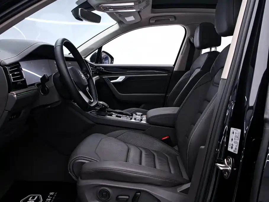 Volkswagen Volkswagen Touareg 2022 3.0TSI R-Line Black Sport Package 2022 - thumbnail 12