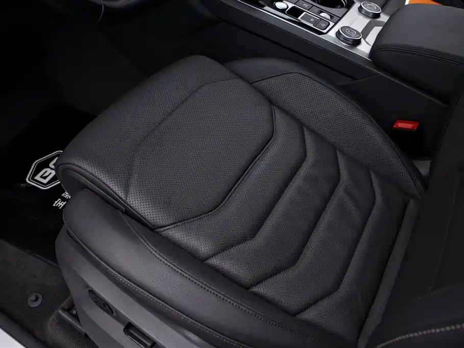 Volkswagen Volkswagen Touareg 2022 3.0TSI R-Line Black Sport Package 2022 - thumbnail 13
